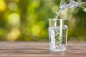 4 motivos para ter um purificador de água em casa