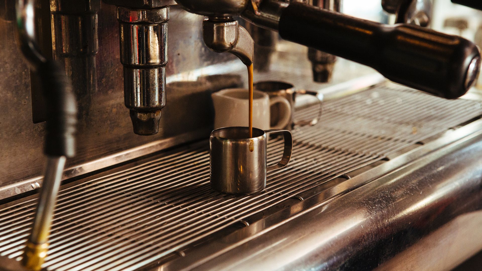 Assistência técnica cafeteira três corações: descubra como resolver problemas