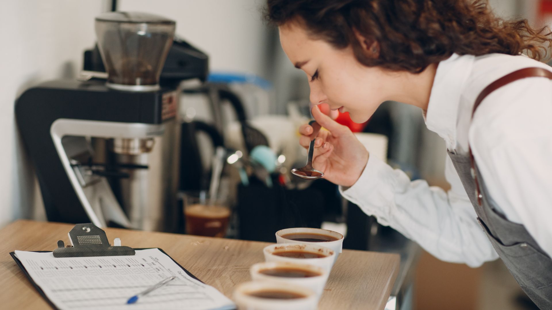 Onde consertar cafeteira nespresso: dicas e locais próximos